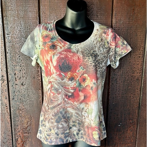 Vintage Y2K Romantic All Over Graphic Print Tee Fairy Top Leopard Boho Floral - Picture 7 of 7